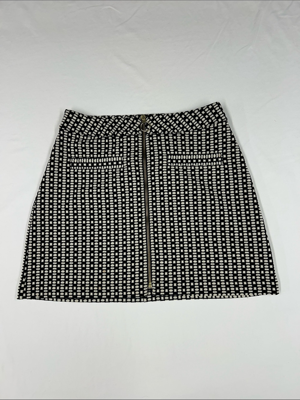 Express Black and White Geometric Zip-Front Mini Skirt